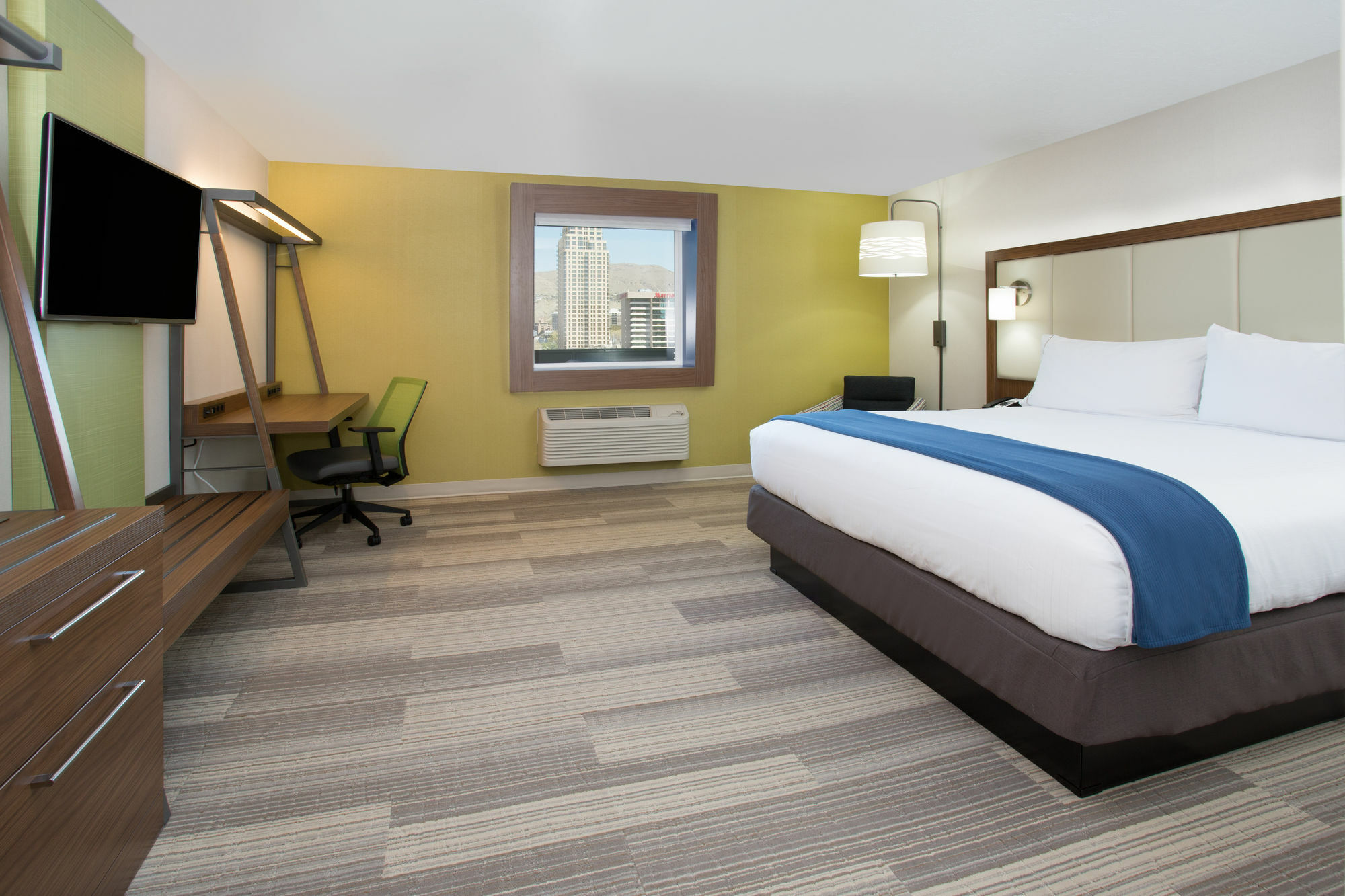Holiday Inn Express & Suites - Houston East - Beltway 8 By Ihg Cloverleaf Exterior photo